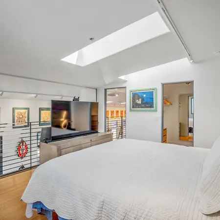 The Loft At Marquez Place Apartment